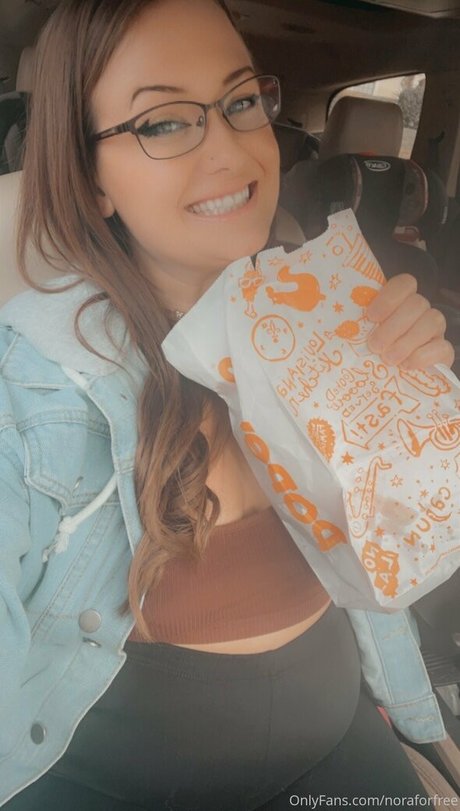 noraforfree erotic pornstar img