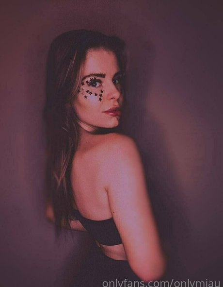 onlymiaux naked pornstar archive
