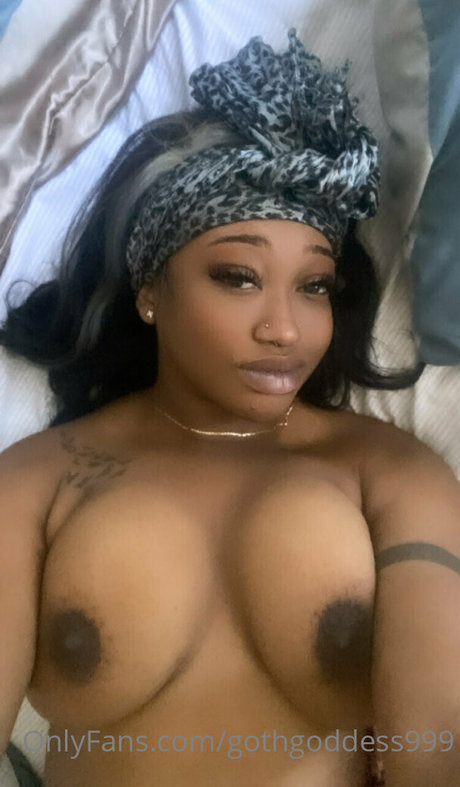 gothgoddess999 star hot picture