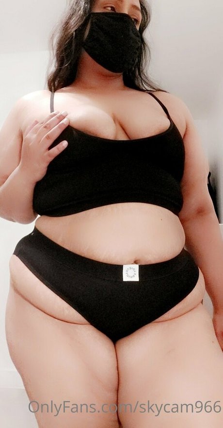 skycam966 exclusive model image