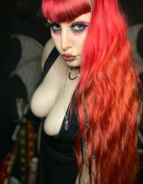 lunarmoonwitch13 pornstar nudes pic