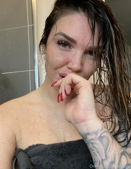 leighvip pretty star photos