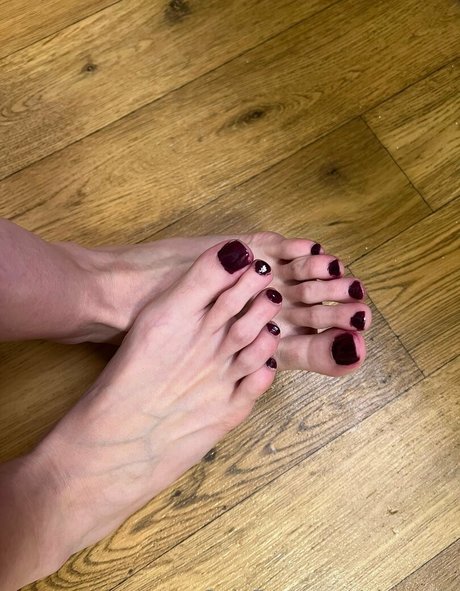 akpanda adult star picture