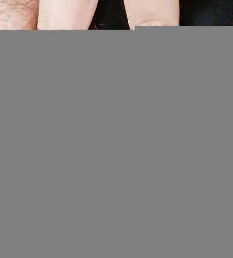 thiccpreg adult model pics