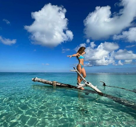 lyn heidi model erotic image