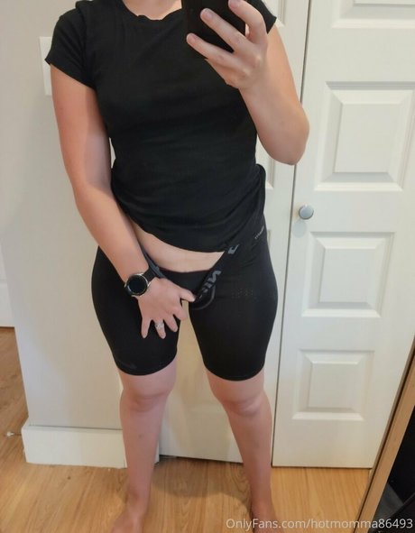 hotmomma86493 free model img