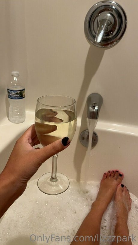 Lizzzpark model nice photo