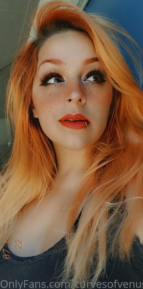 curvesofvenus exclusive star img