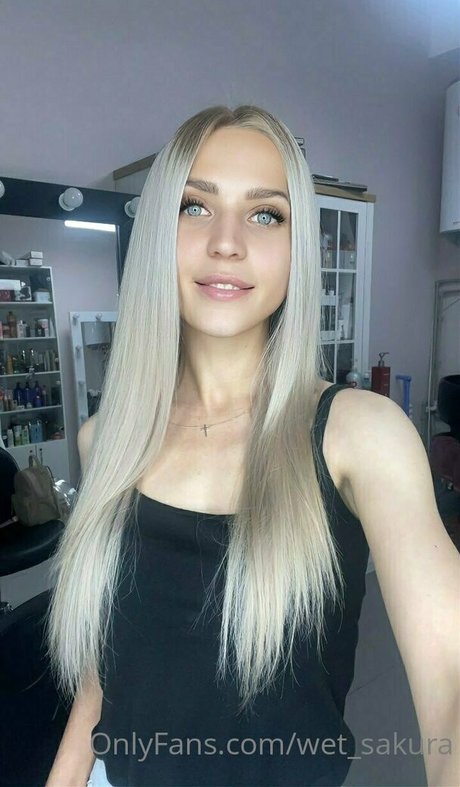 wet sakura model pretty img