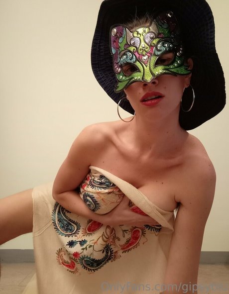 gipsyblu pornstar top picture
