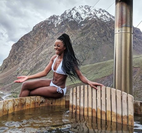 AJ Odudu erotic star pic