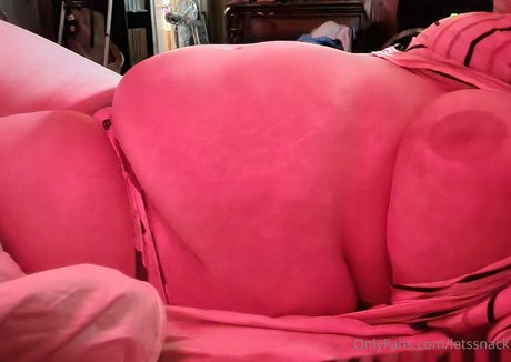 letssnack model porn pics