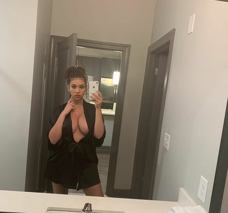 Annamariesarai pornstar adult images