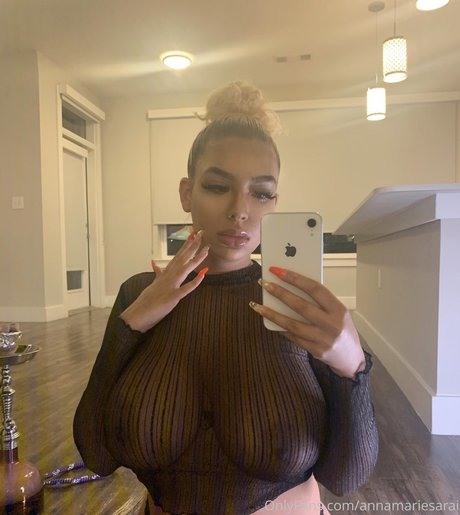 Annamariesarai adult model photo