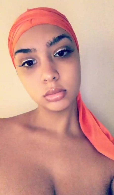 Annamariesarai model art img