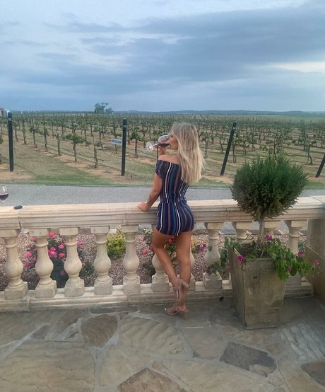 Avery Trail model sex img