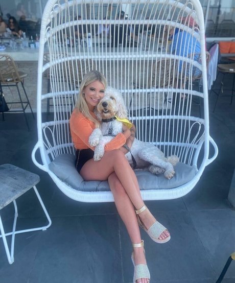 Avery Trail high quality model photo