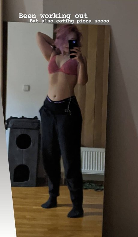 Shaperka model high quality images