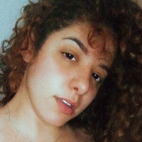 Isa Ferraz xxx actress img