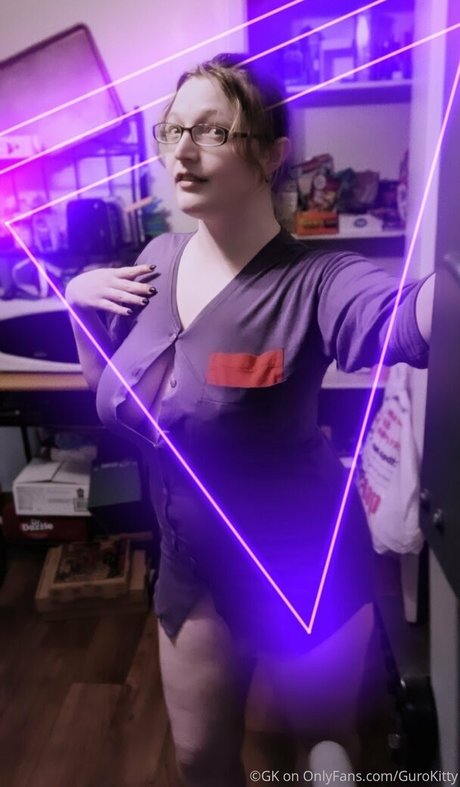 gurokitty adult model picture