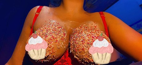 zaazaarina perfect model images