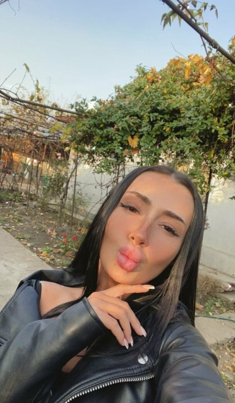 luxeparisfree top pornstar picture