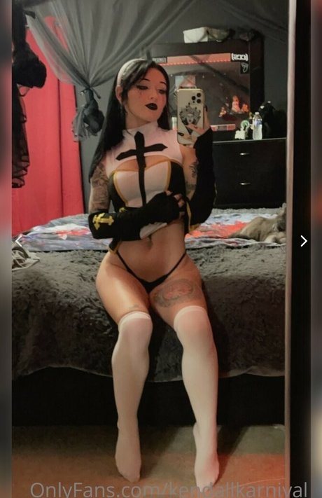 Karnival Kendall star pornographic pics