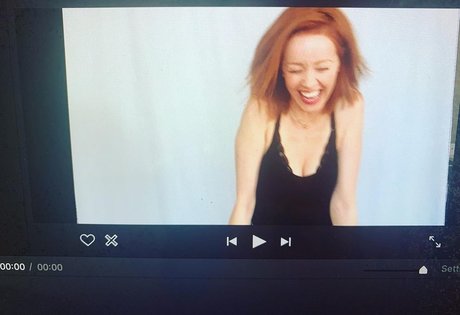 Lindy Booth pornstar high quality gallery