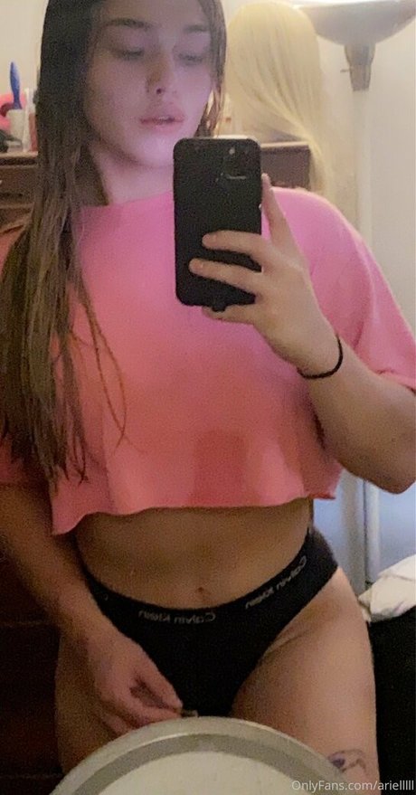 arielllll exclusive star image