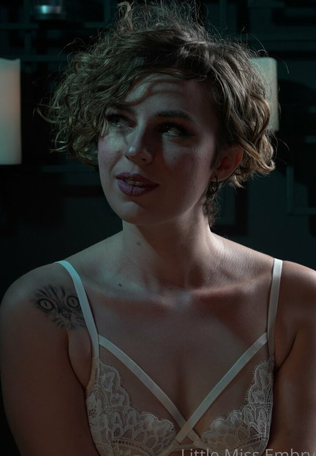 littlemissembry model adult img