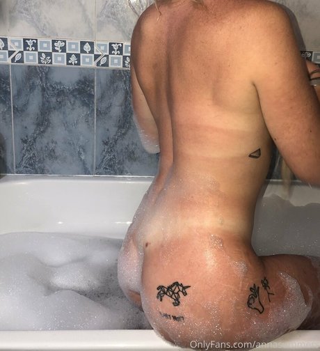 annanicolefree star gallery