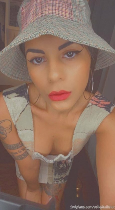 volleyballslut pornstar nudes image