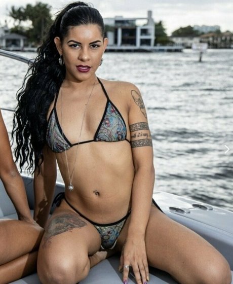 volleyballslut sexy actress photo