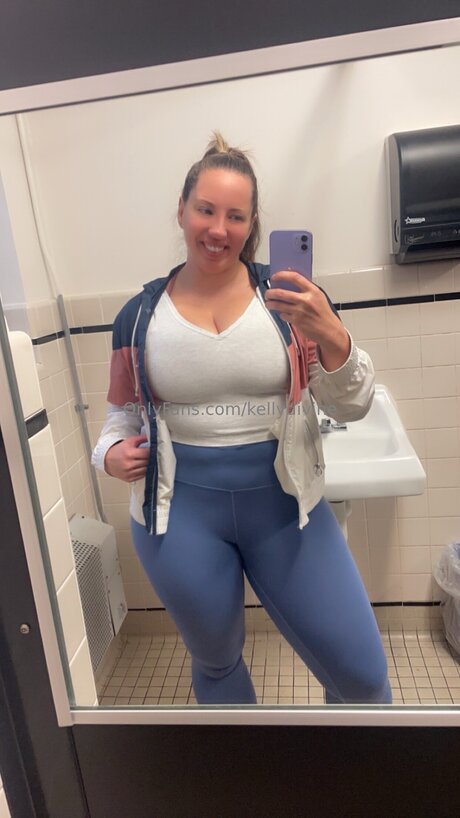 kellydivine free model image