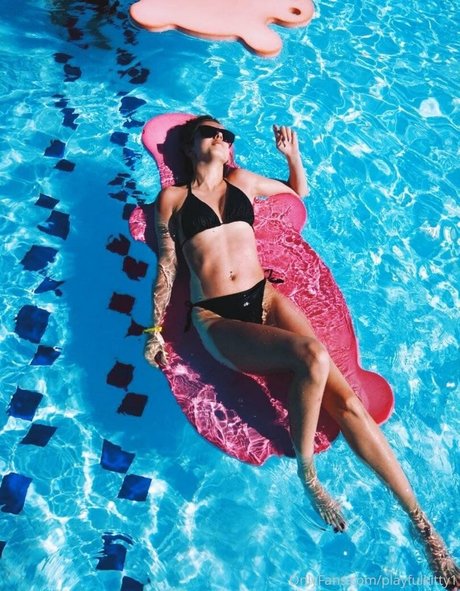 playfulkitty1 pretty actress img