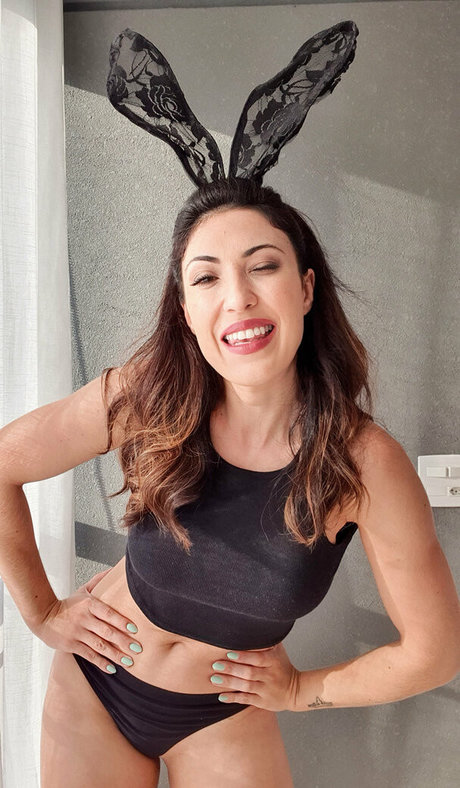 suisantana pornstar art photo