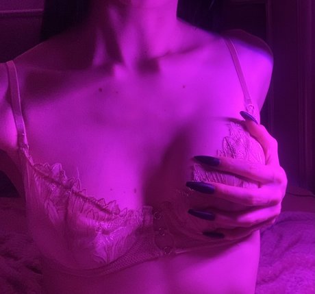 salemsienna xxx model img