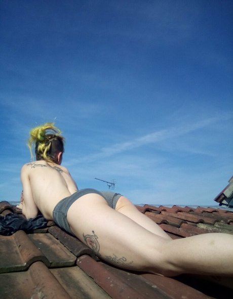 rudecrudenfree model beautiful pic