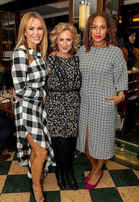 Nicola Stephenson naked model gallery