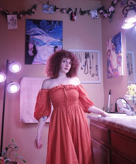 Britanny Simon nude star photo