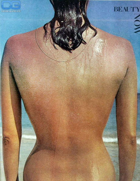 Raquel Welch porn actress pictures