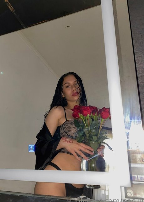 Nanamarie art model img