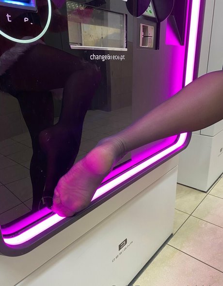 Abbivr nudes actress pics