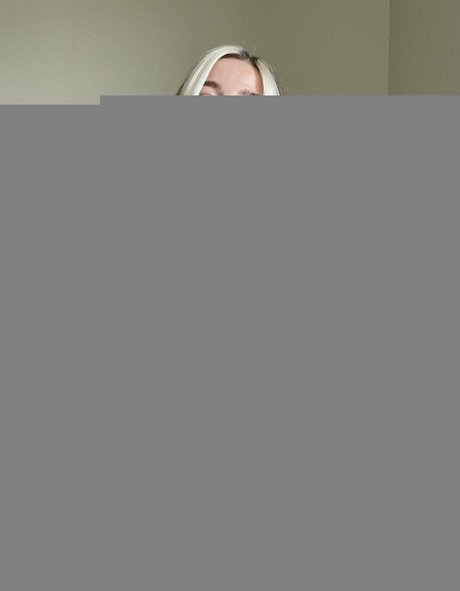 simpwhisperer star nudes pic