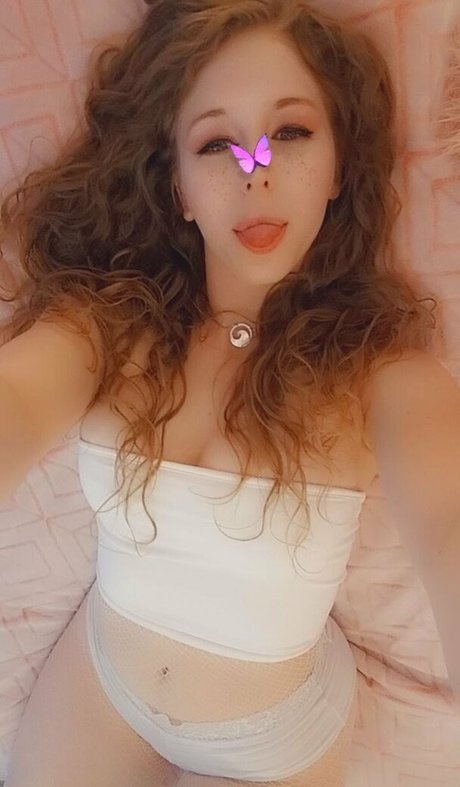 pinkpineapple63 model hd pics