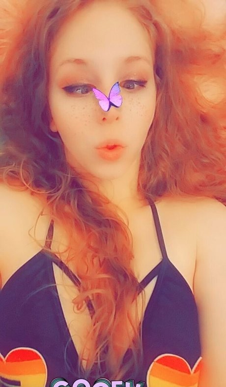 pinkpineapple63 erotic star archive