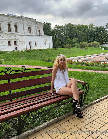 mmelaniee pornstar pretty pics