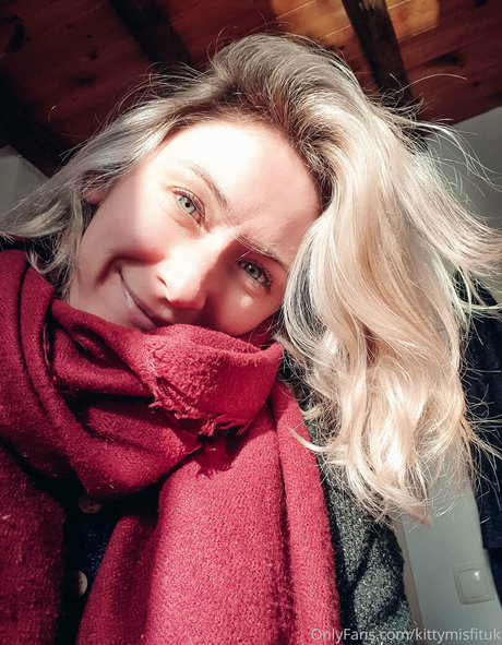 kittymisfituk pornographic model pic