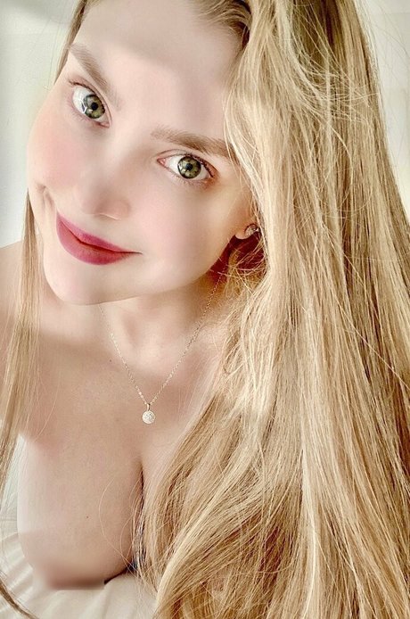 Tiahlicious model photo