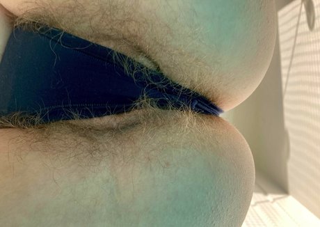 kinkyemma naked model pic